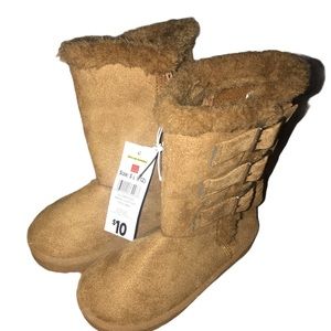 ⭐️4/$20 NWT girls winter boots